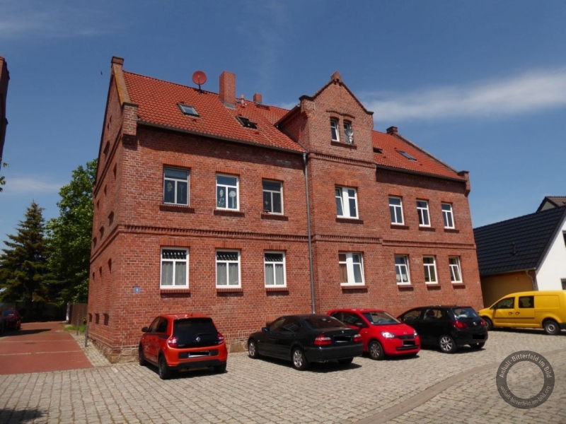 Alte Schule in Roitzsch (Stadt Sandersdorf-Brehna) im Landkreis Anhalt-Bitterfeld