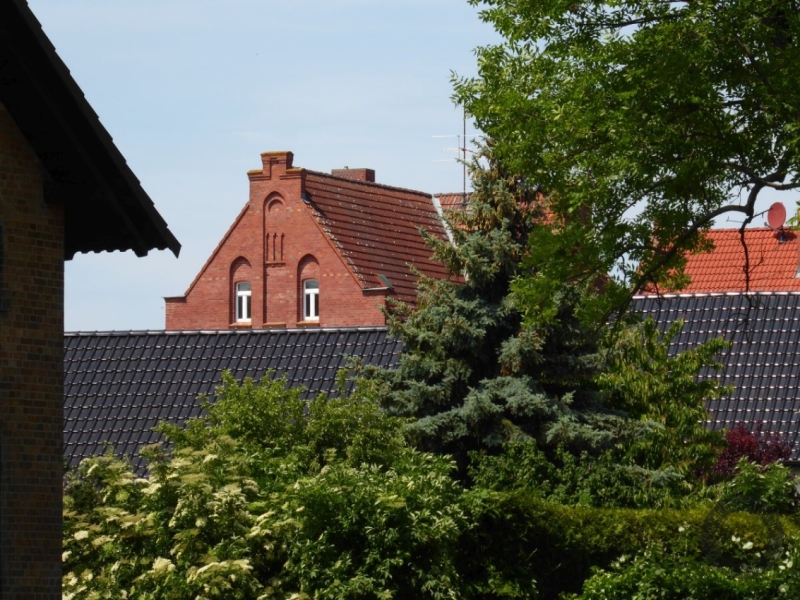 Alte Schule in Roitzsch (Stadt Sandersdorf-Brehna) im Landkreis Anhalt-Bitterfeld