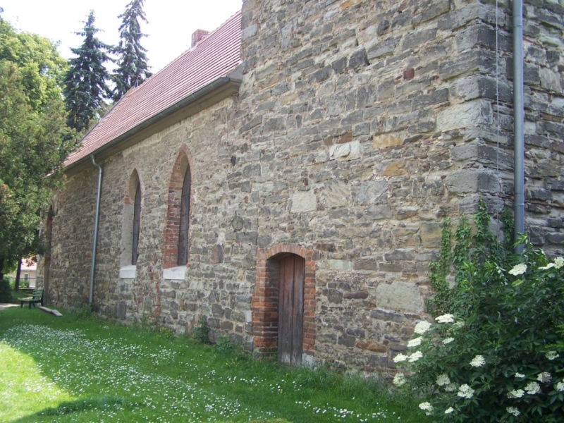 Dorfkirche von Maxdorf (Osternienburger Land) im Landkreis Anhalt-Bitterfeld