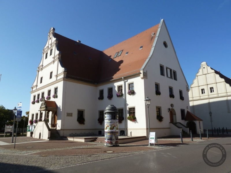 Rathaus auf dem Markt von Aken  (Elbe) im Landkreis Anhalt-Bitterfeld