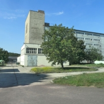 Schweinehochhaus in Maasdorf (Stadt Südliches Anhalt) im Landkreis Anhalt-Bitterfeld