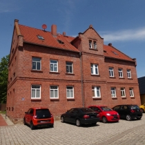 Alte Schule in Roitzsch (Stadt Sandersdorf-Brehna) im Landkreis Anhalt-Bitterfeld