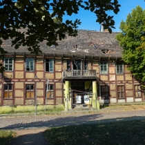 Gasthof "Prinz von Anhalt" am Marktplatz von Radegast (Stadt Südliches Anhalt) im Landkreis Anhalt-Bitterfeld
